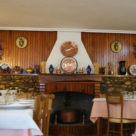 Hostal Pirineos Meliz Bielsa Eksteriør bilde