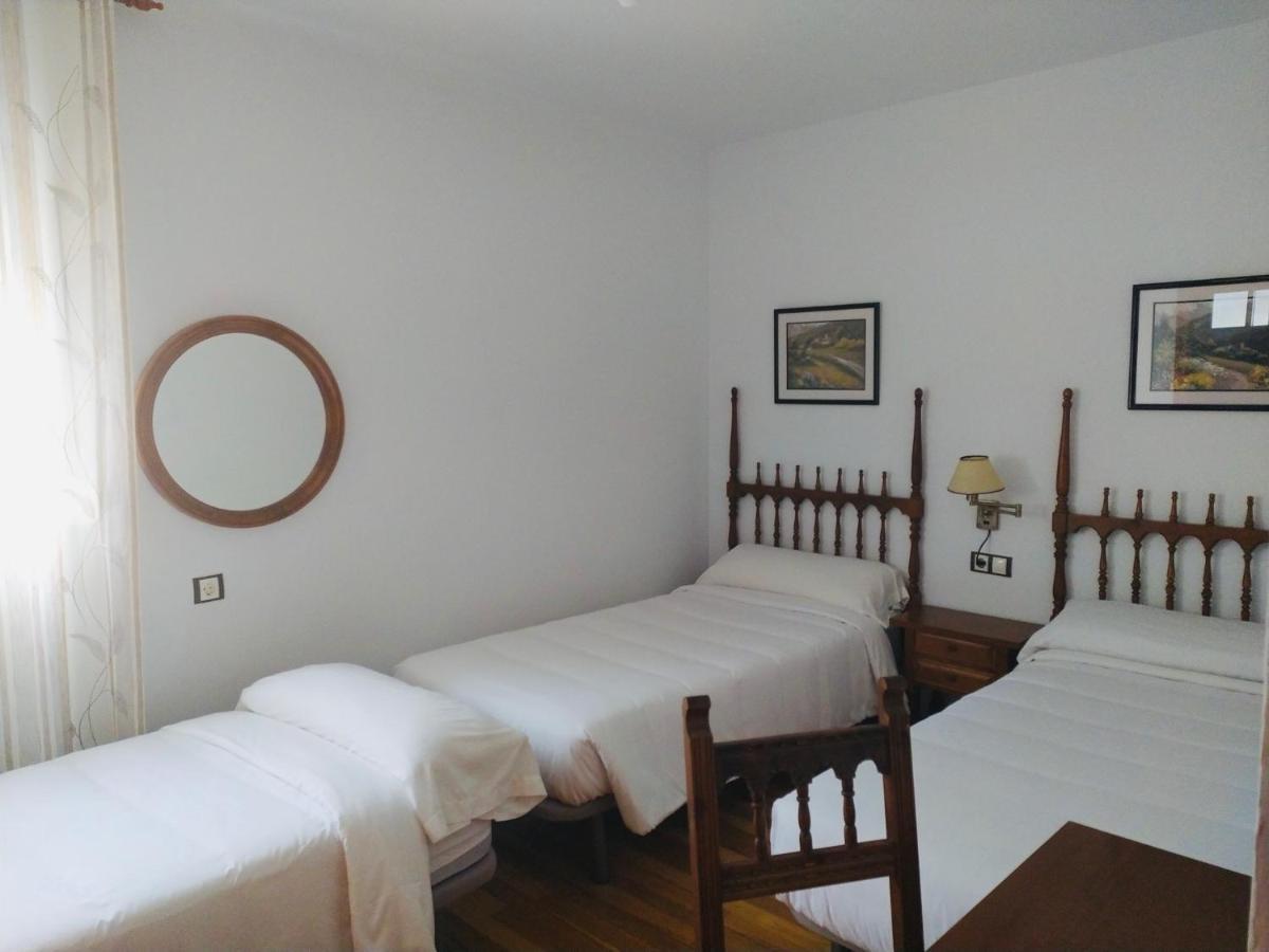 Hostal Pirineos Meliz Bielsa Eksteriør bilde
