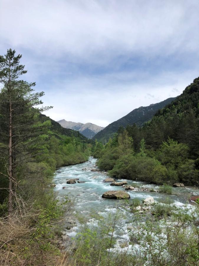 Hostal Pirineos Meliz Bielsa Eksteriør bilde
