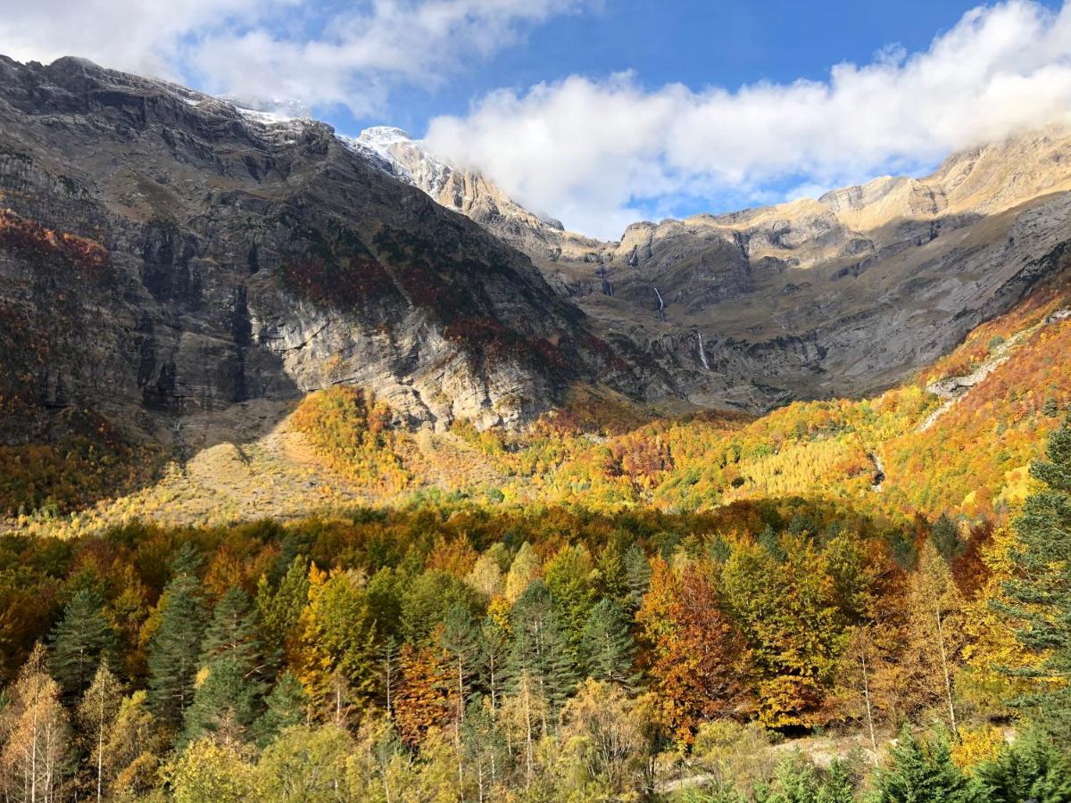 Hostal Pirineos Meliz Bielsa Eksteriør bilde