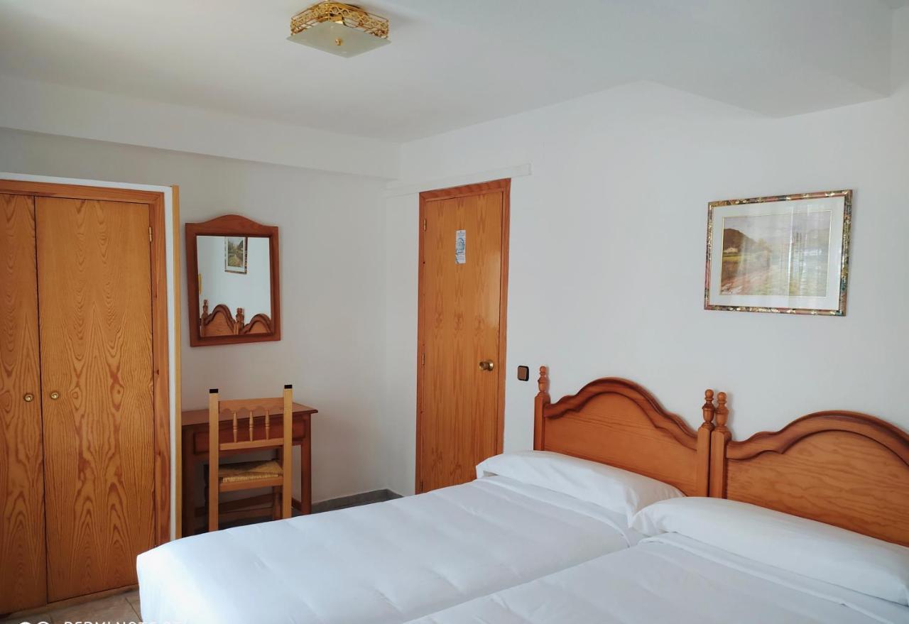 Hostal Pirineos Meliz Bielsa Eksteriør bilde